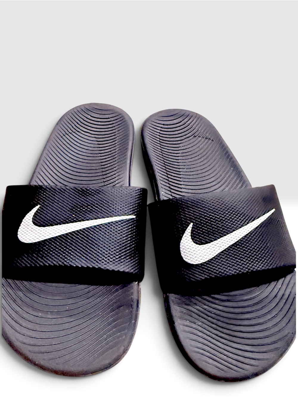 Nike Slide - Picture 2 of 5